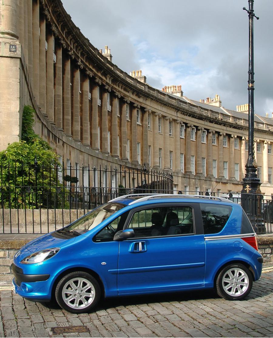  Peugeot 1007 2005 года  (фото 31 из 42)